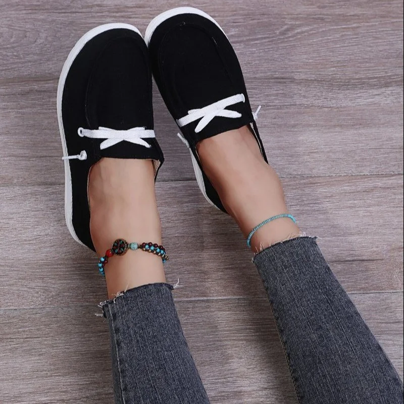 

2021 New Women Flats Summer Casual Shoes Female Breathable Slip on Loafers Canvas Sneakers Fashion Mocassin Femme Plus Size 43