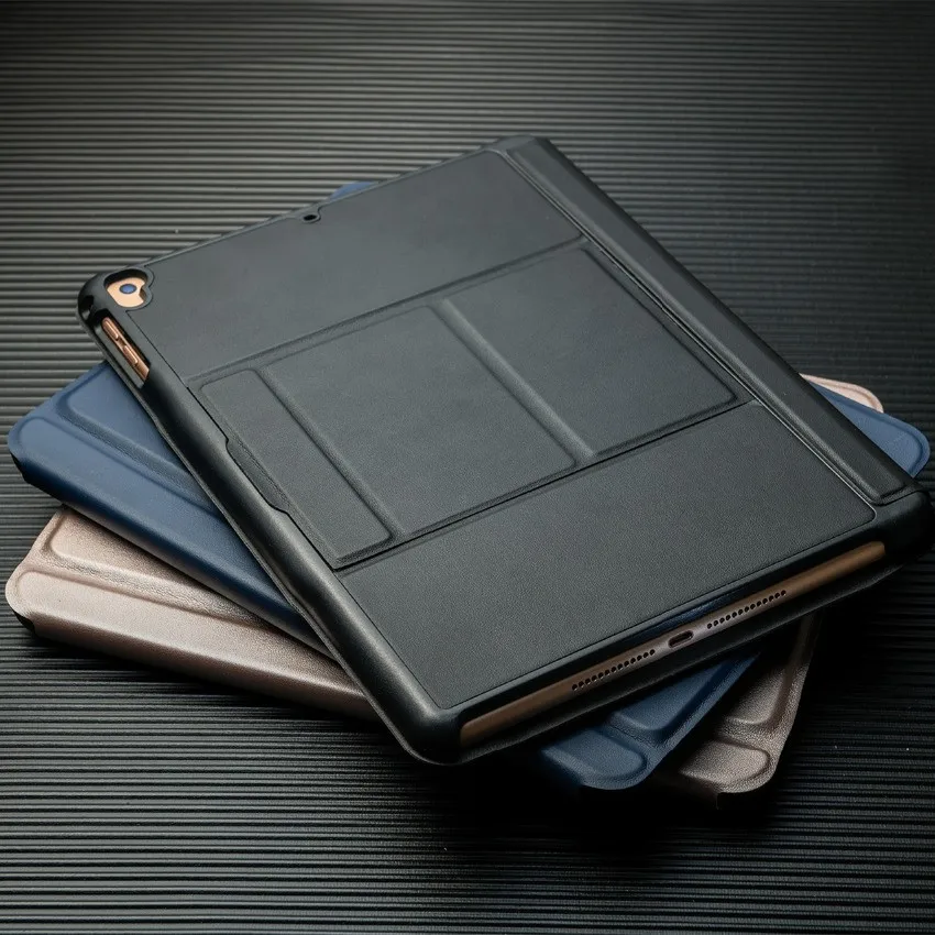 Ультратонкий чехол со съемной клавиатурой и держателем для карандашей кожаный