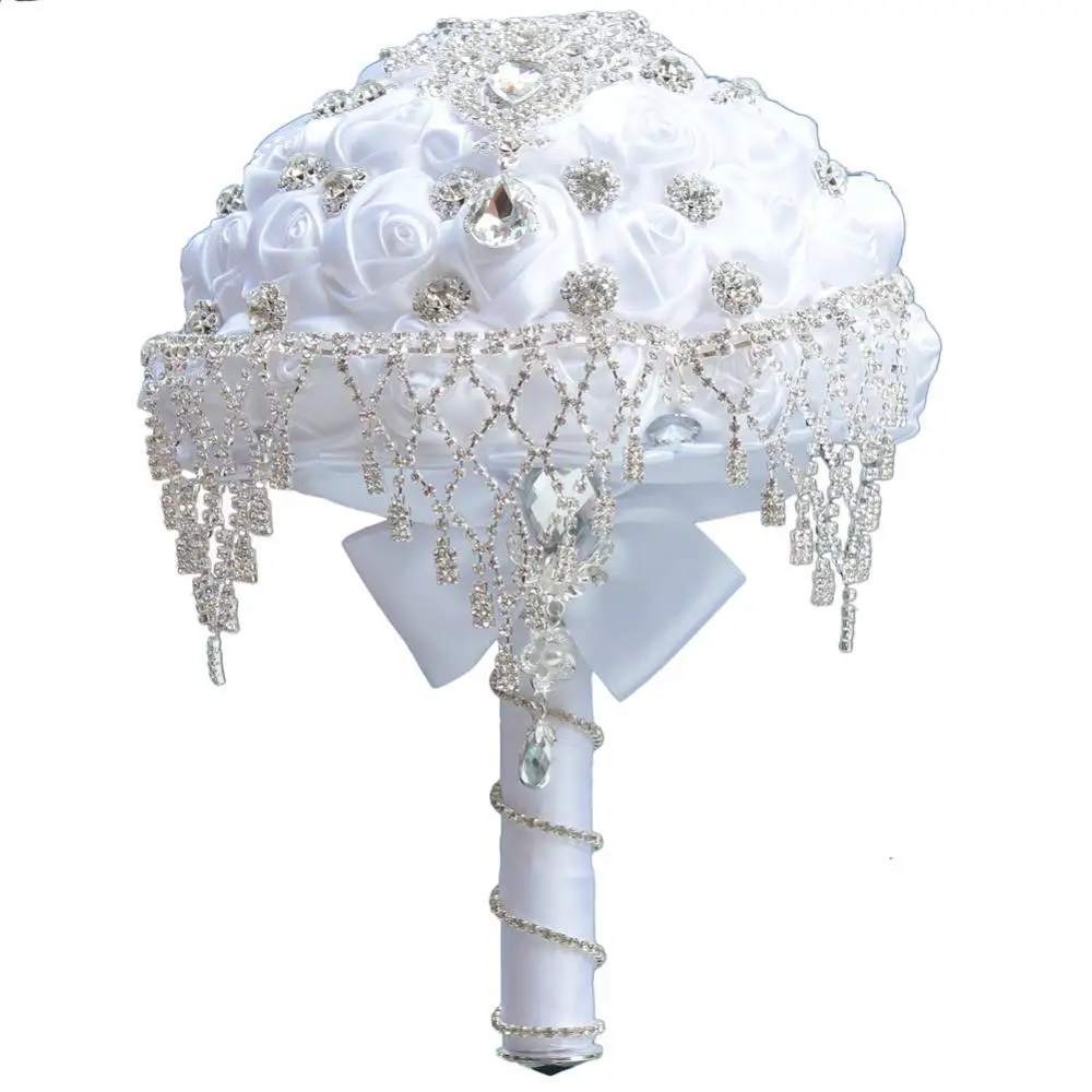 Брошь из искусственного белого атласа с кристаллами | Свадьбы и торжества