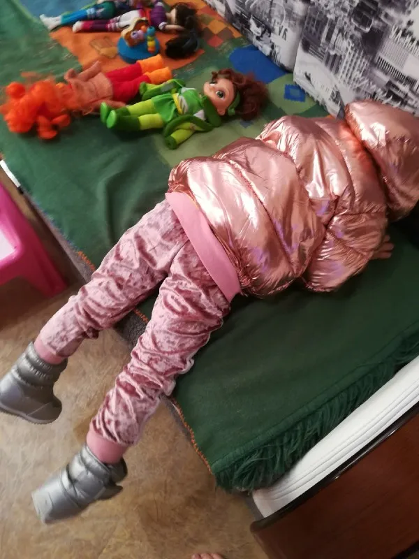 Одежда для мальчиков; хлопковое пуховое пальто для девочек; зимняя куртка; Детский водонепроницаемый Зимний комбинезон; цвет металлик; серебристая парка с капюшоном; пальто для девочек