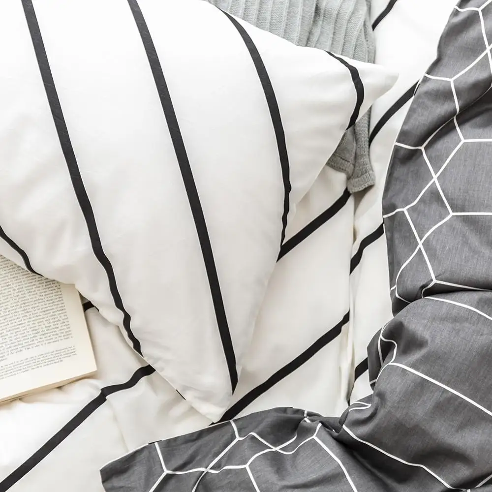 

Simple Stripe White Bedclothes Cotton Guest Comforter Bedding Set King Size Bed Cover Pillowcase Bed Linen Set for Double Bed