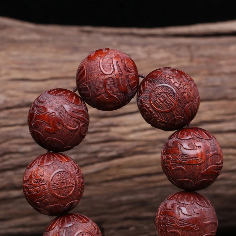 Браслет из розового дерева украшенный бисером счастливый счастливец счастливее