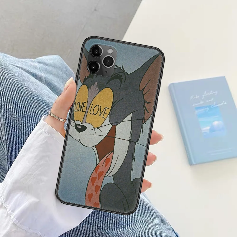 

Cute Mouse And Cats Tom Jerry Phone Case Cover Hull For iphone 5 5s se 2 6 6s 7 8 12 mini plus X XS XR 11 PRO MAX black tpu