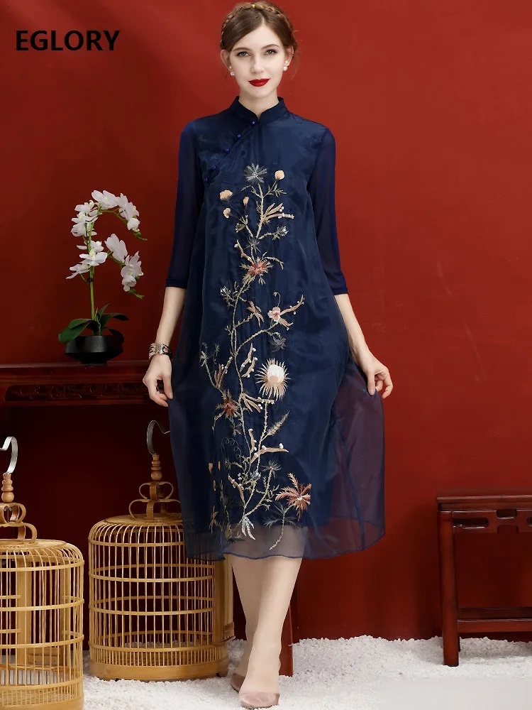 

Top Quality New Brand Chinese Dress 2020 Autumn Women Luxurious Embroidery Vintage Buttons 3/4 Sleeve Mid-Calf Dress Plus Size