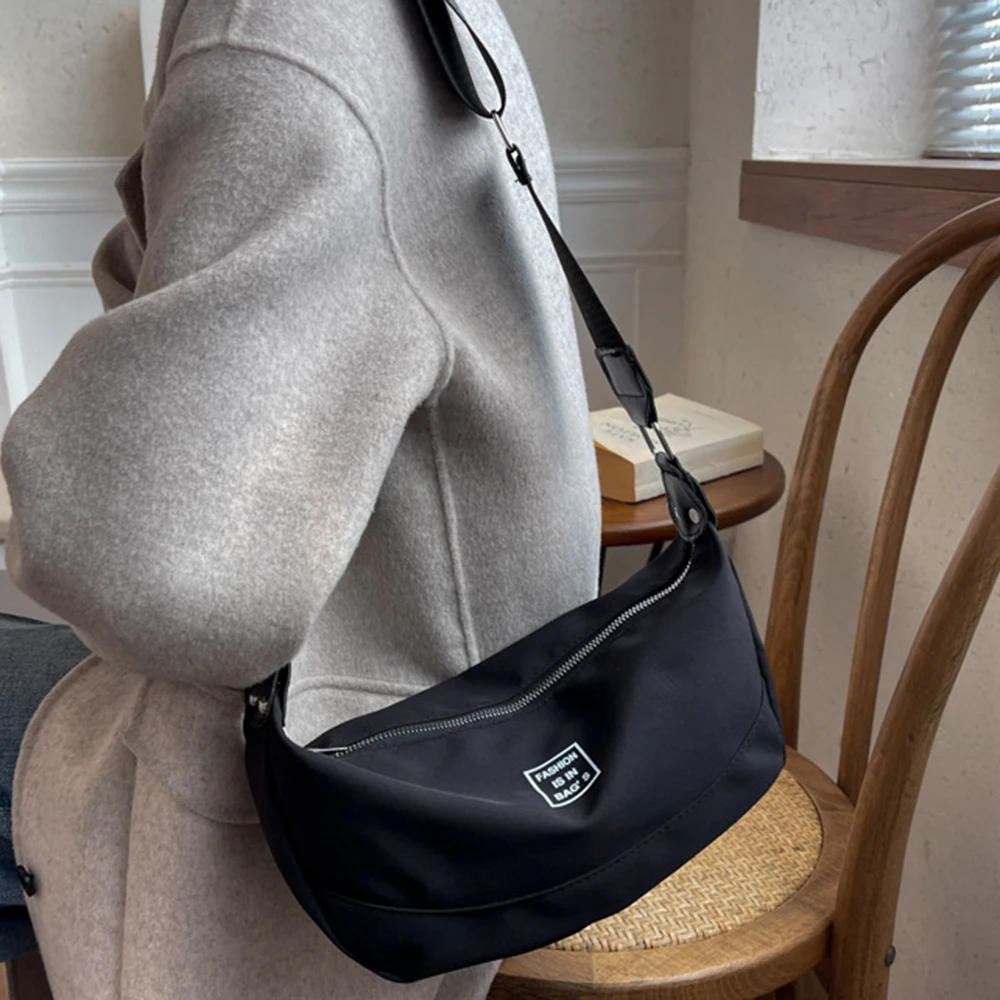 

2022 New Simple Women Shoulder Bags Solid Color Underarm Crossbody Bags Texture Portable Fashion Lady's Nylon Casual Bags