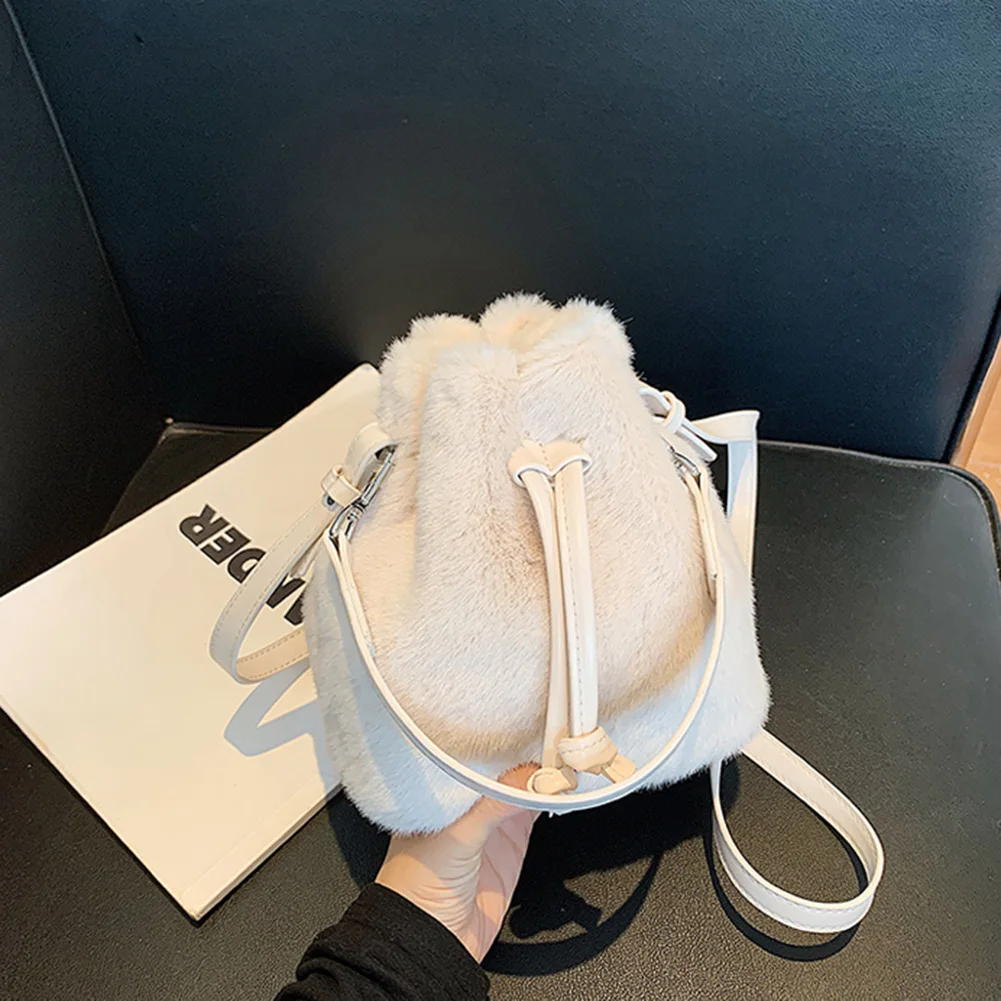 

Women Winter Fashion Bucket Bags Plush Solid Color Shoulder Bag High Quality Crossbody Bags Drawstring Mini Bucket Handbags Hot