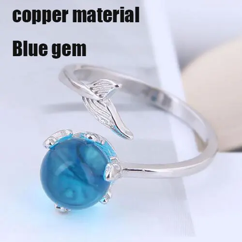 Женское серебряное кольцо с натуральным камнем круглые бусины в форме рыбы