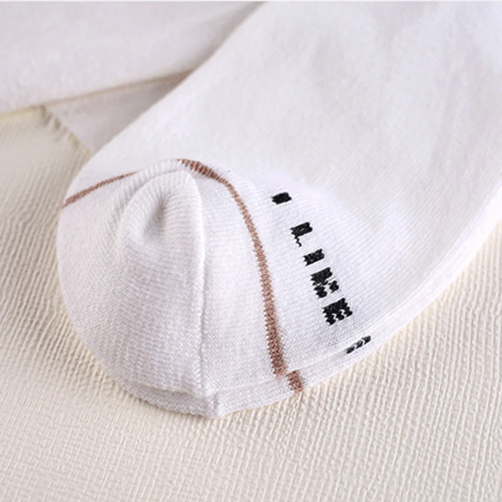 

Women's Socks & Hosiery