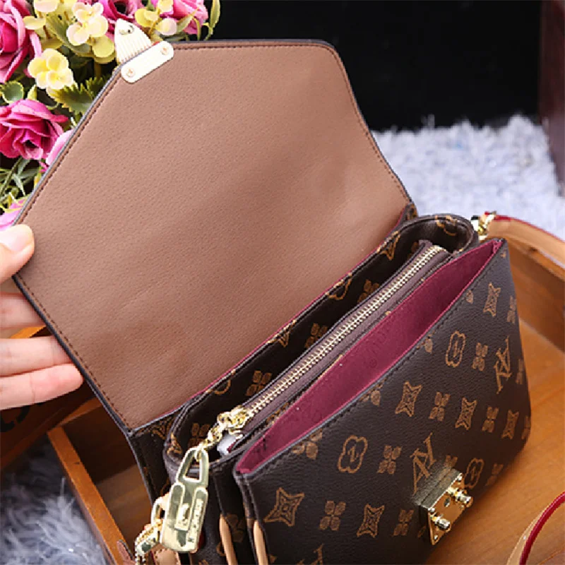 

Genuine Leather Women Flaps 2021 New Fashion All Match Classical Geometric Prints Single Shoulder Bag Ladies Famous Purses Cc