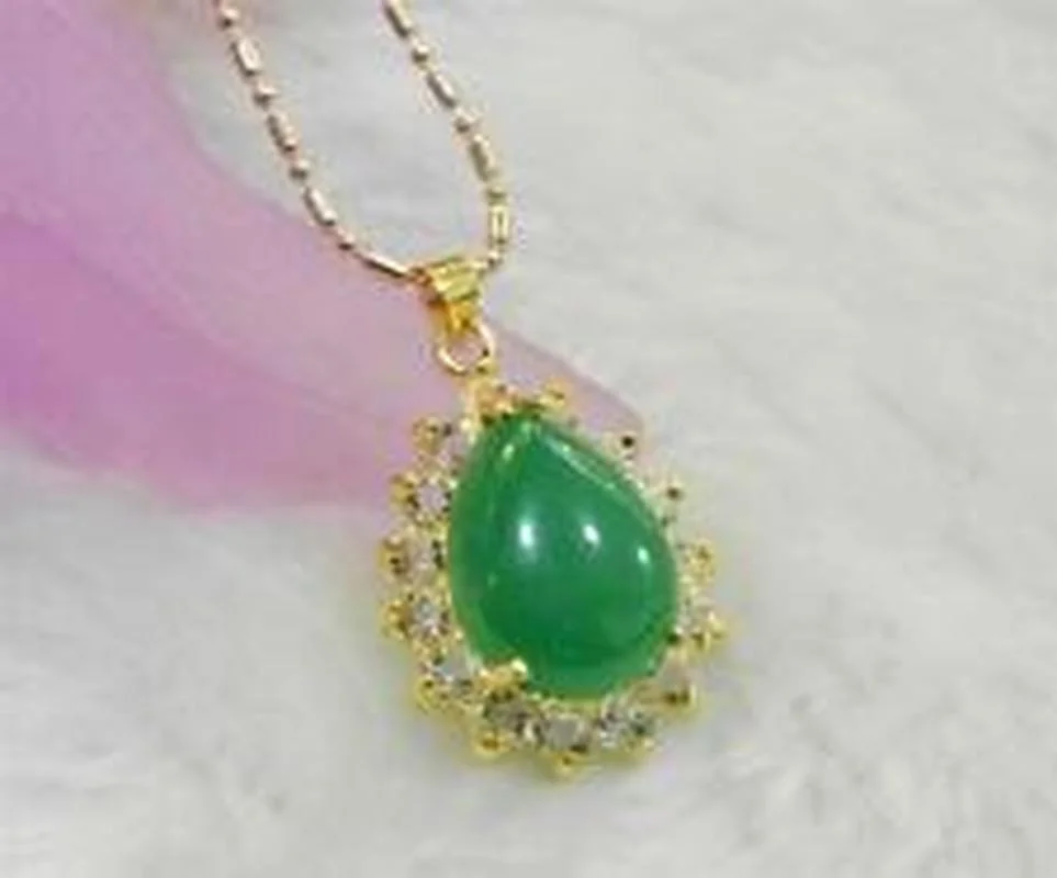 

Charming!13x18MM Green Jade Drop bead Gemstones Pendant Necklace 16.5" AAA