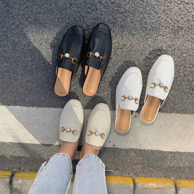 Бренд molan Designers; Новинка года; роскошные женские кожаные шлепанцы без задника, украшенные жемчугом и металлической цепочкой, с вышивкой в виде красного сердца; Лоферы без задника; вьетнамки