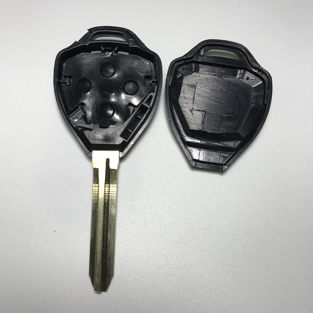 Сменный чехол для ключей с 2 кнопками Toyota Corolla Camry RAV4 Yaris Hilux Prado TOY43 | Автомобили и