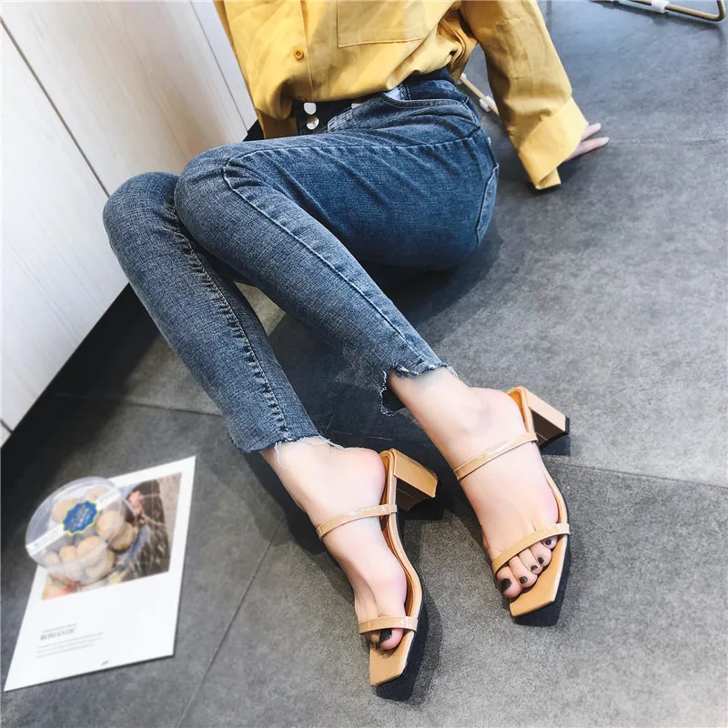 Slip On Square Heel Women Slipper Summer Outdoor Trendy Comfortable Women Sandals Thin Strap Women Slipper Elegant Women Shoe