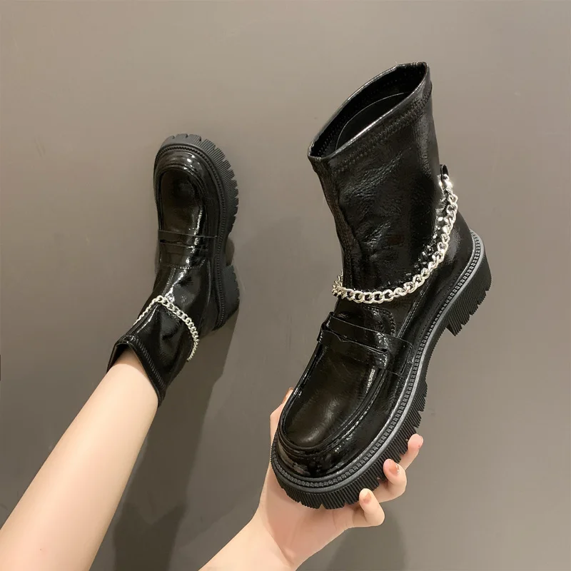 

Metal Chain Platform Women Boots 2021 Fashion Patent Leather Short Plush Ankle Boots Woman Thick Bottom Short Botas Mujer
