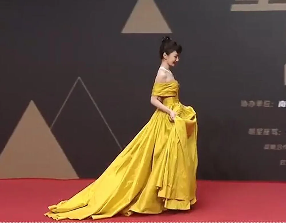 

2021 New One shoulder Ball Gown Floor Length Chapel train Dress Fold Applique Beading Taffeta Evening Dresses