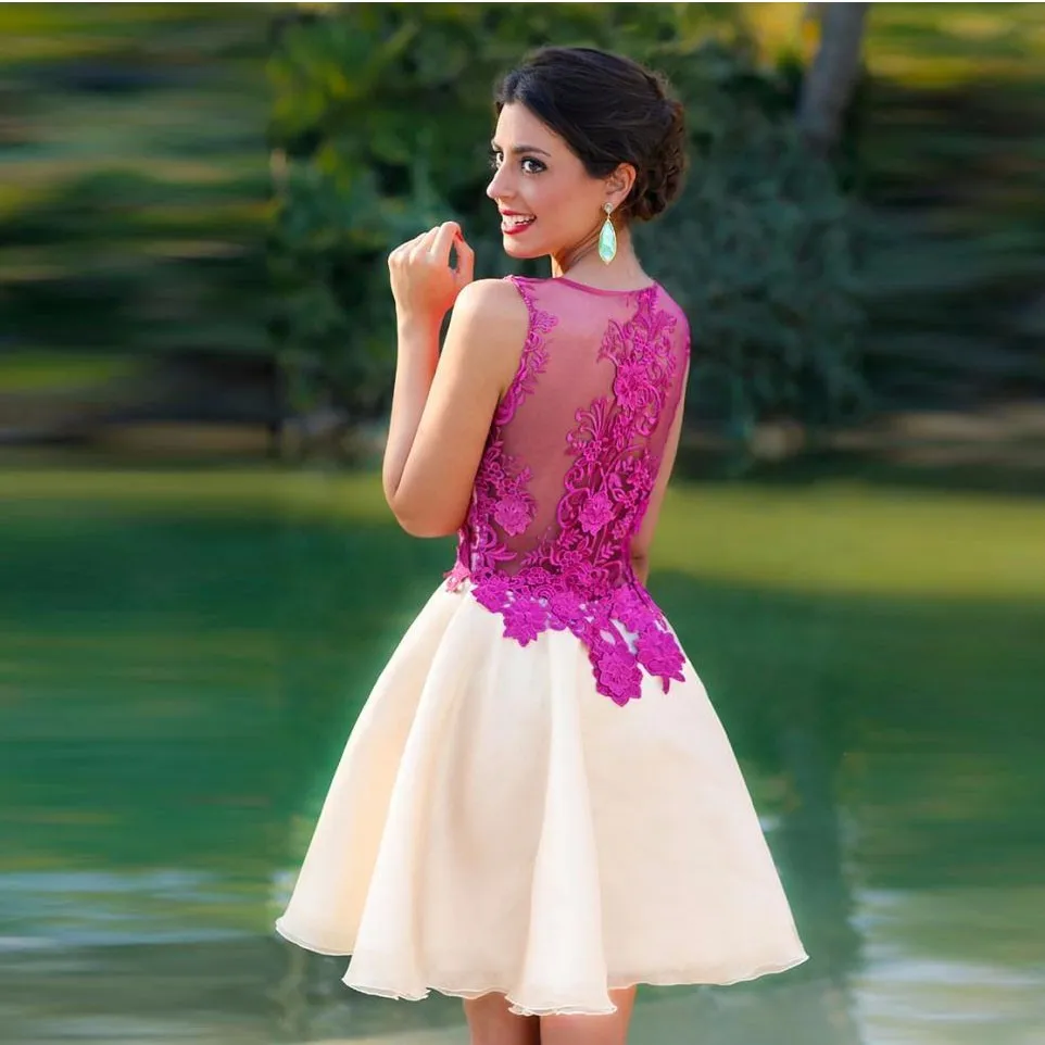 Розовое платье для выпускного вечера коктейльное с иллюзией цветочной