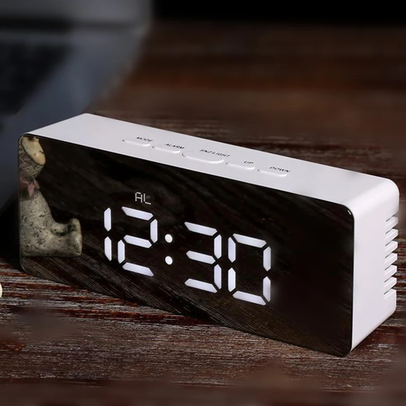 Настольный светодиодный электронные часы будильник USB цифровой зеркальной