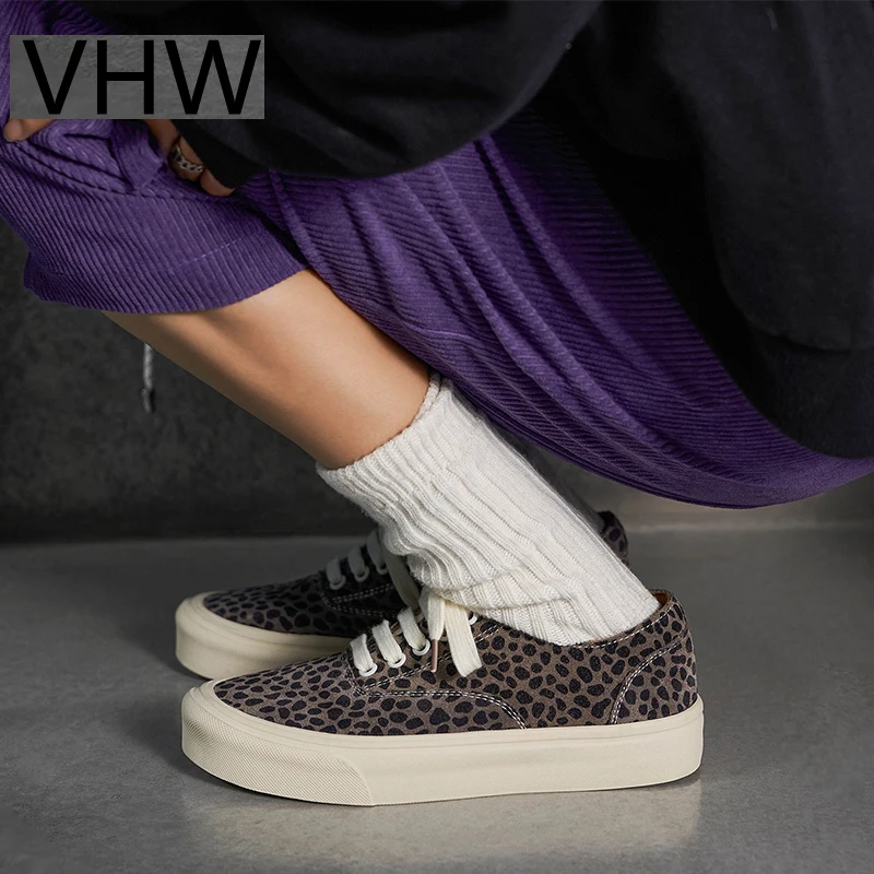 

Women Canvas Shoes 2021 Spring Fashion Brown Leopard Grain Sneakers Casual Lace up Comfortable Walking Flats Female Footwear