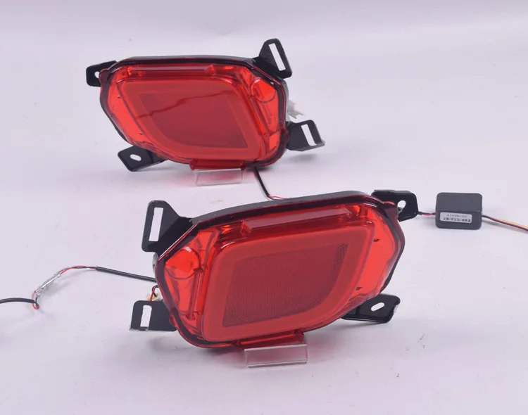

LED Bumper Reflector Lights Tail Brake Rear Fog Lamps for The New Toyota Highlander 2016-2017