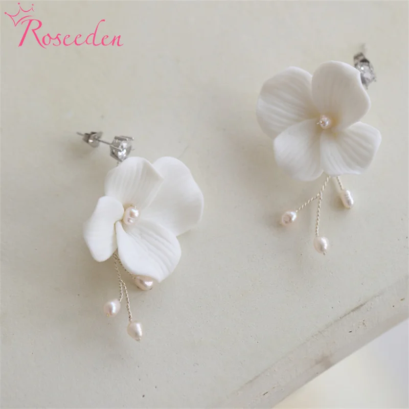 

Sparkling Zircon Rhinestones Porcelain Flower Earring Freshwater Pearls Bridal Women Earrings Wedding Party Jewelry RE4479
