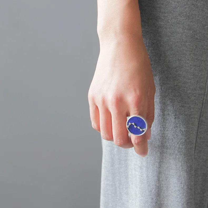 Женское серебряное кольцо с 925 пробы лазуритом и большой медведицей в форме