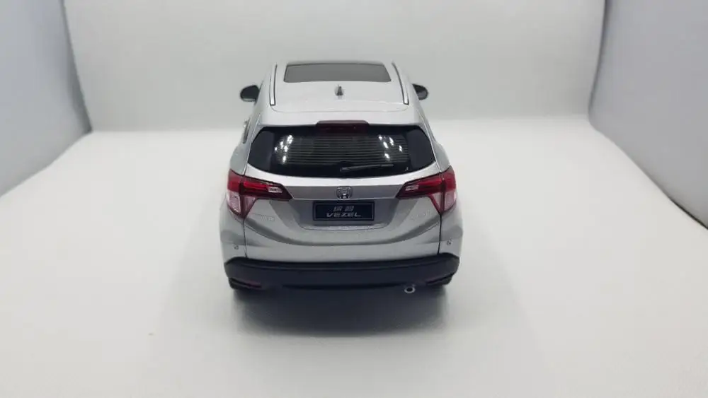 1:18 литая под давлением модель для Honda Vezel HR-V серебро внедорожник редкий сплав игрушечный автомобиль миниатюрная коллекция подарки HRV HR V
