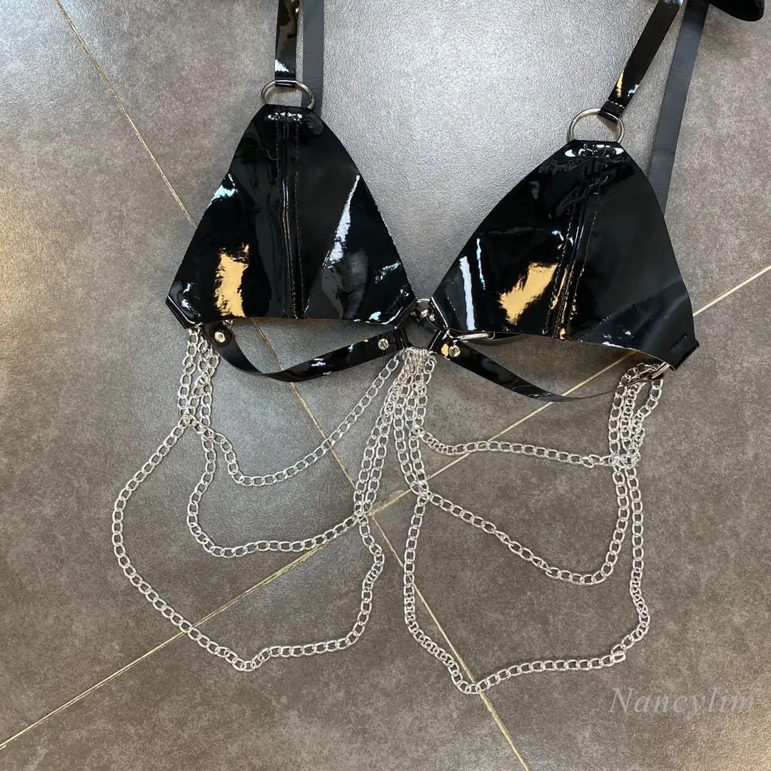 2021 Spring/Summer Shoulder Strap Bright Pu Multi-Chain Personality Leather Bra Woman Sexy Tops Lady Night Club Fit