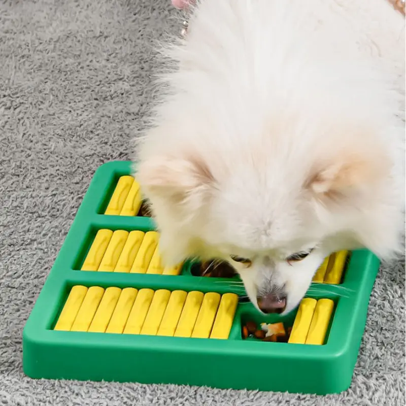 Зеленые игрушки для домашних животных IQ Move Снэк защита от удушения искусственная