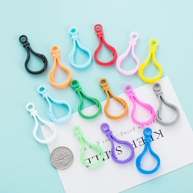 50PCS Plastic Candy Color Key Hook Charms Light Bulb Buckle Chain Toy Accessories Gourd Doll Charm Wholesale | Украшения и
