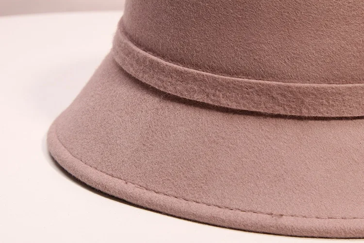 Для женщин на осень и зиму вечерние Формальные fedora Шляпа Кепки церкви Модные шерстяные фетровые шляпы Леди Шик Панама с цветочным принтом