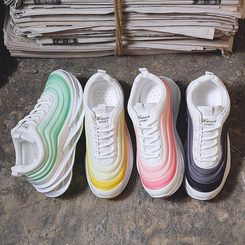 Женские белые кроссовки со скрытым каблуком 5 см массивная женская обувь на