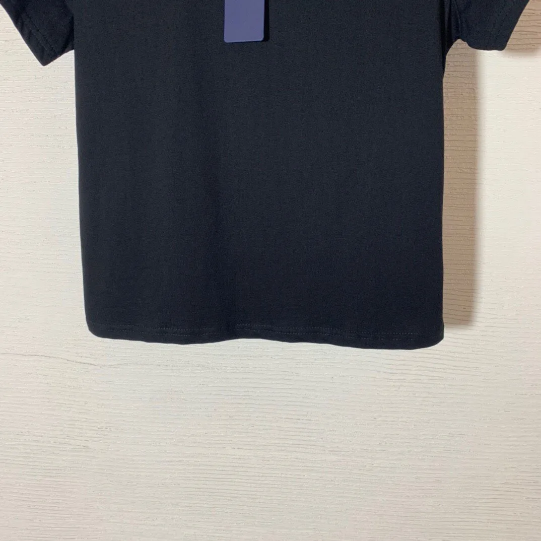 

High Quality Luxury Women's Customized Chest Triangle Logo Letter Printing Badge Small Version Round Neck Short Sleeve T-shirt