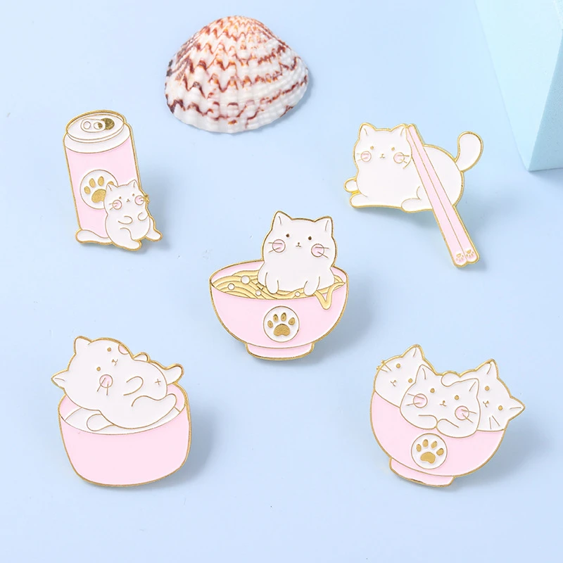 

Creative cute stacked Arhat cat brooch Funny pink cat brooch New cute cartoon animal brooch Personalized cat and food brooch