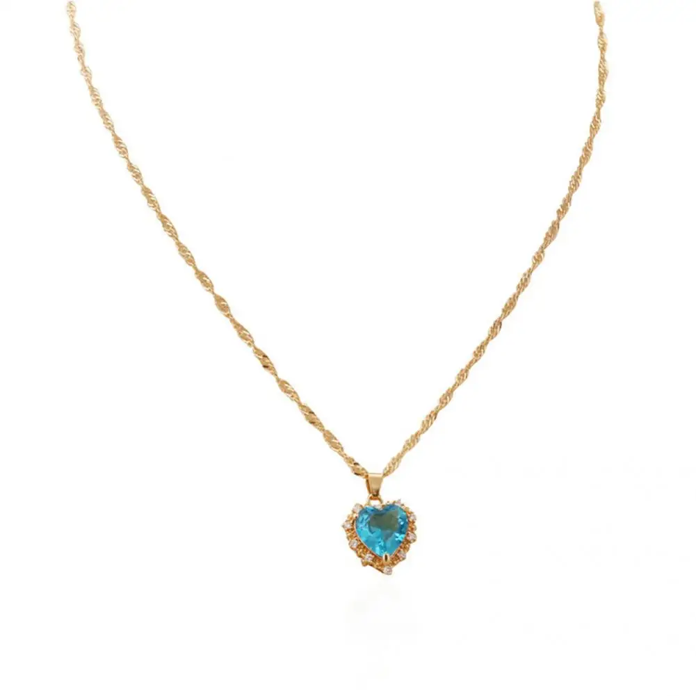 

Stylish Clavicle Necklace Delicate Lightweight Heart Shape Pendant Female Necklace Women Necklace Lady Necklace