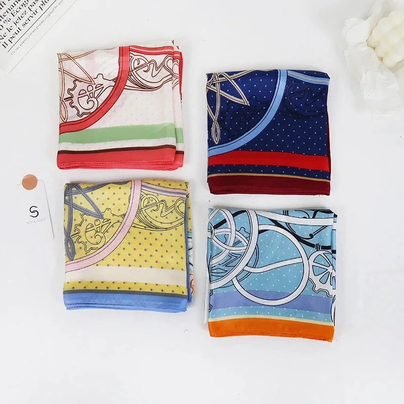 

2021 Summer Luxury Brand Silk Scarf Square Women Shawls And Wraps Fashion Office Small Hair Neck Hijabs Foulard Scarves 70*70cm