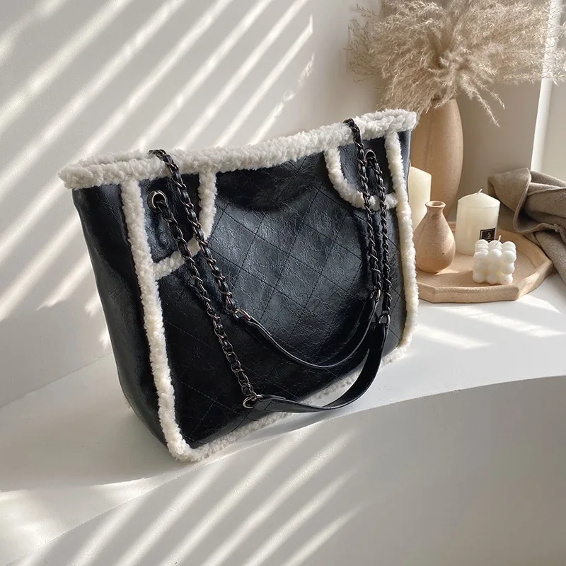 Сумка на плечо из овечьей шерсти Женская вместительная модная черная сумочка