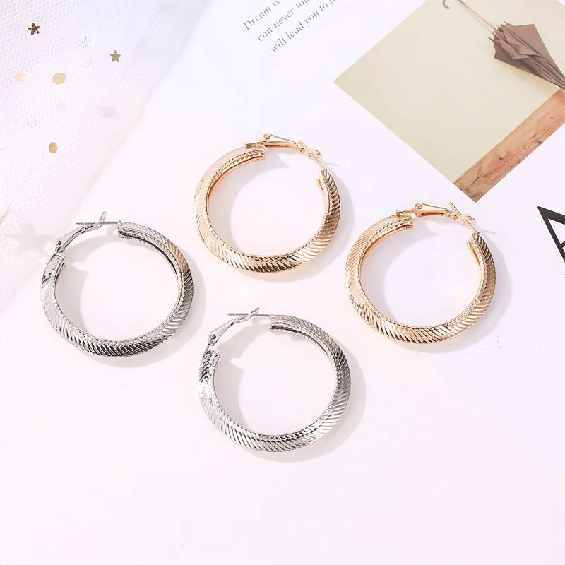 

Earrings for Women 2021 Korean Fashion Clip on Earrings Gold Earrings Dangle Earrings 2021 Trend Hoop Earring Retro Jewelry