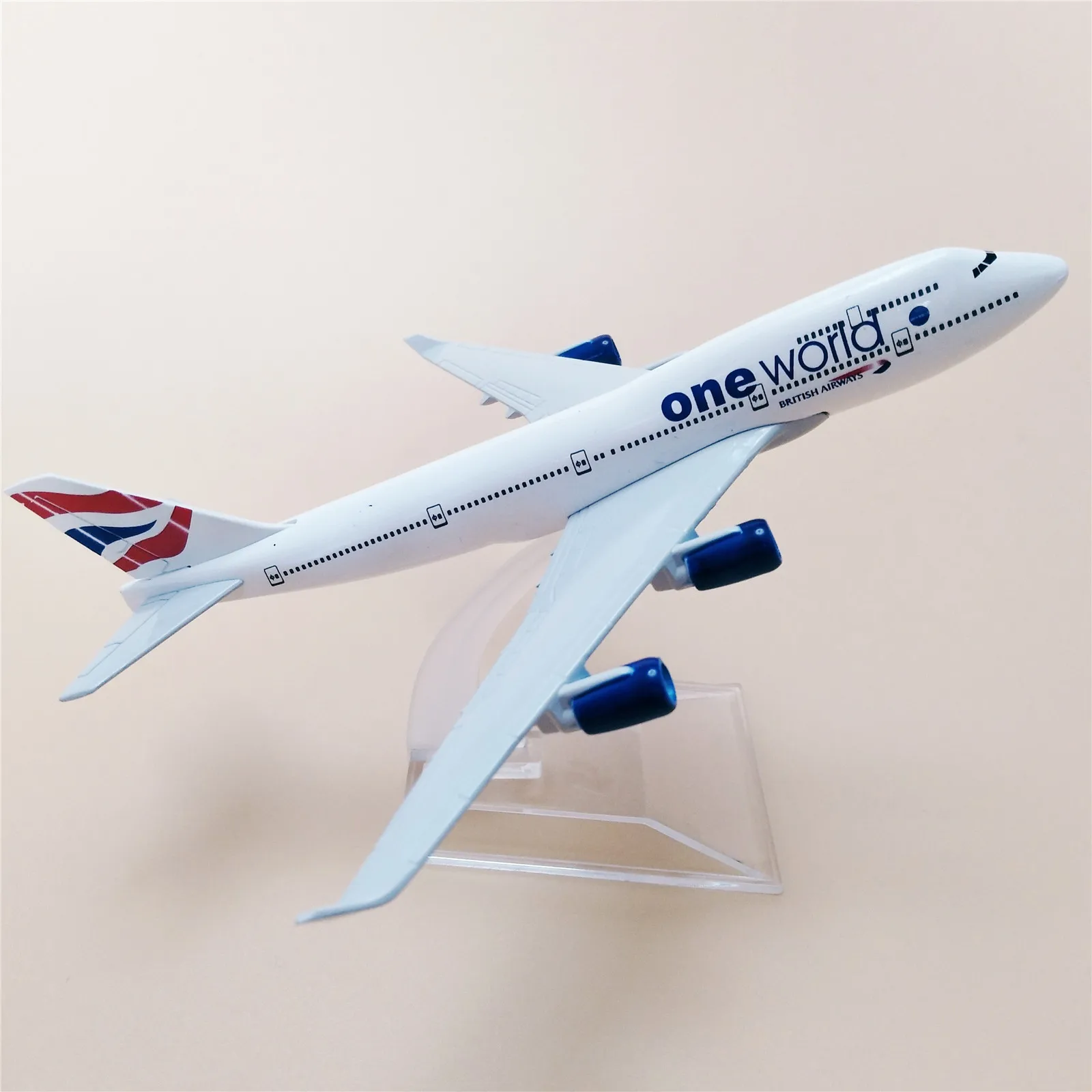 Модель самолета из металлического сплава 16 см авиакомпания AIR ONE WORLD B747 Боинг 747
