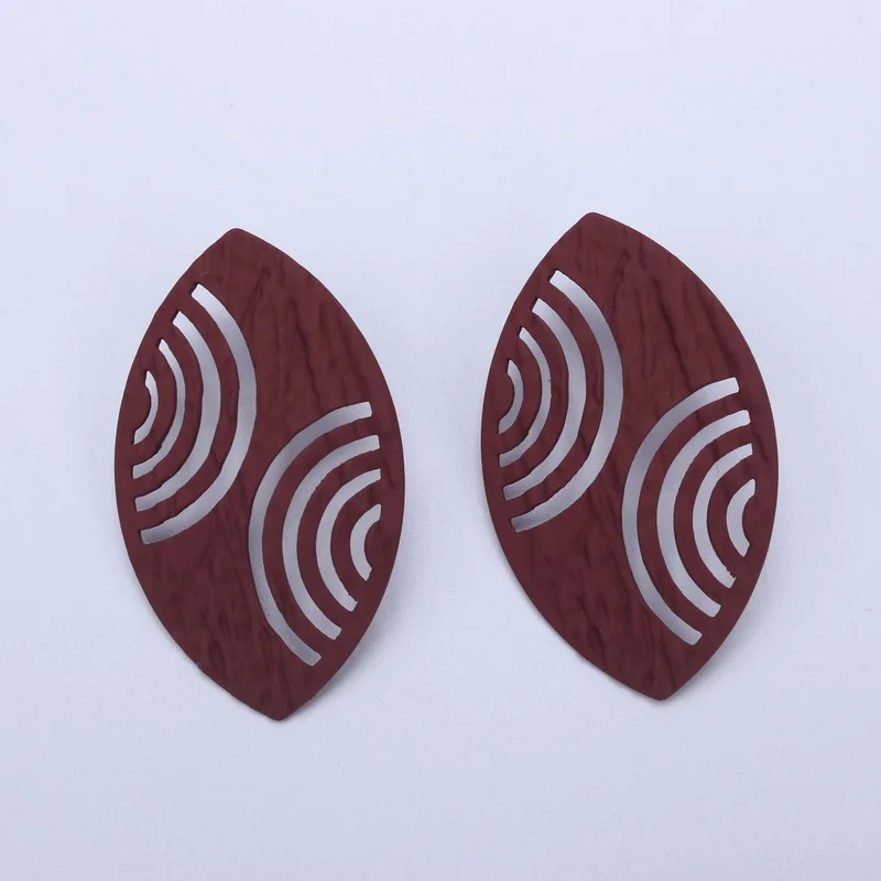 

Geometric Retro Metal Leaf Short Earrings for Women 2021