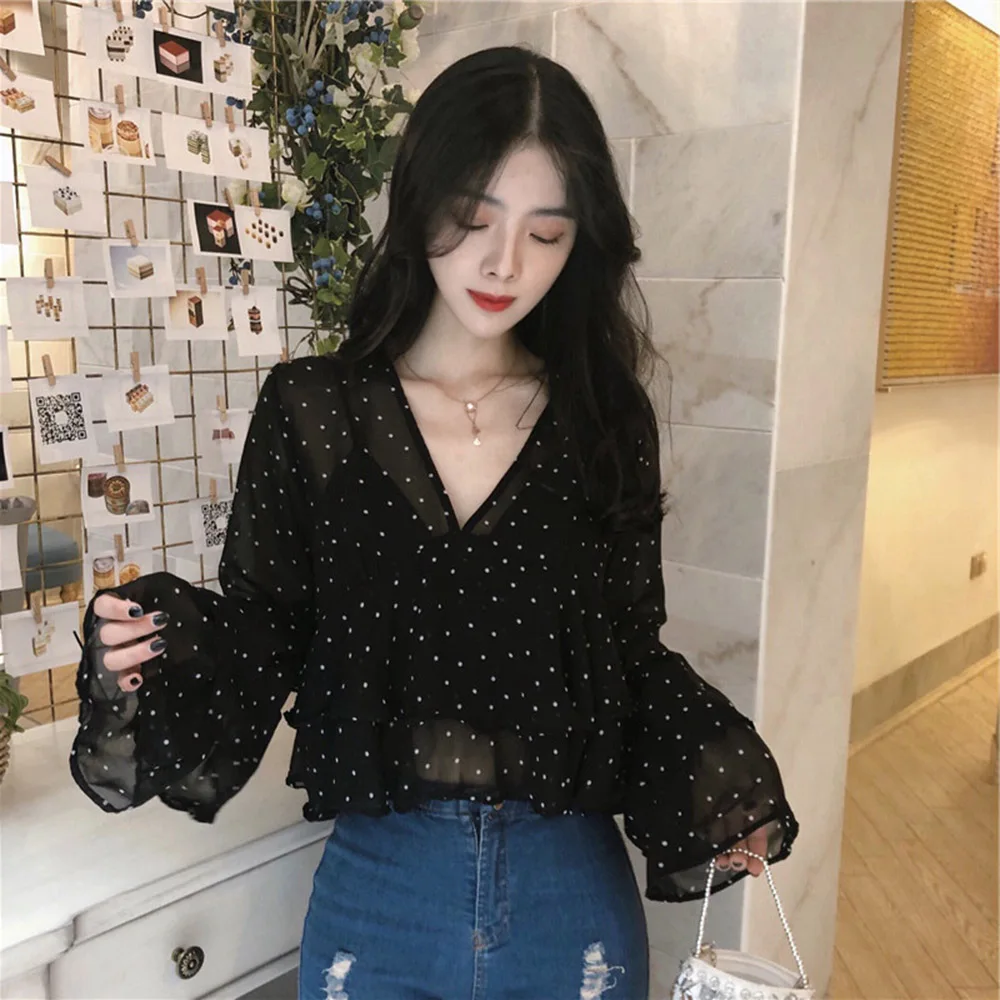 

Women Boho Blouse Hong Kong-style Retro Polka-dot V-neck Lotus Sleeve Chiffon 2021 Summer Young Lady Holiday Travel Korean
