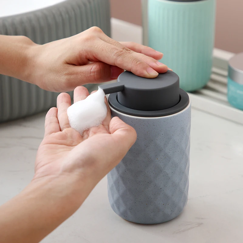 Dispensador de Sabão Chuveiro do Banheiro Portátil para Casa Nordic Cerâmica Loção Garrafa Desinfetante Bolha Gel ou Hotel Mão
