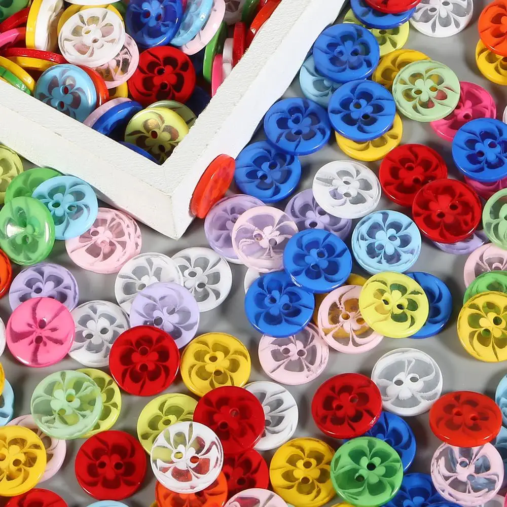 100 шт. высококачественные разные прозрачные крашеные полимерные пуговицы в форме