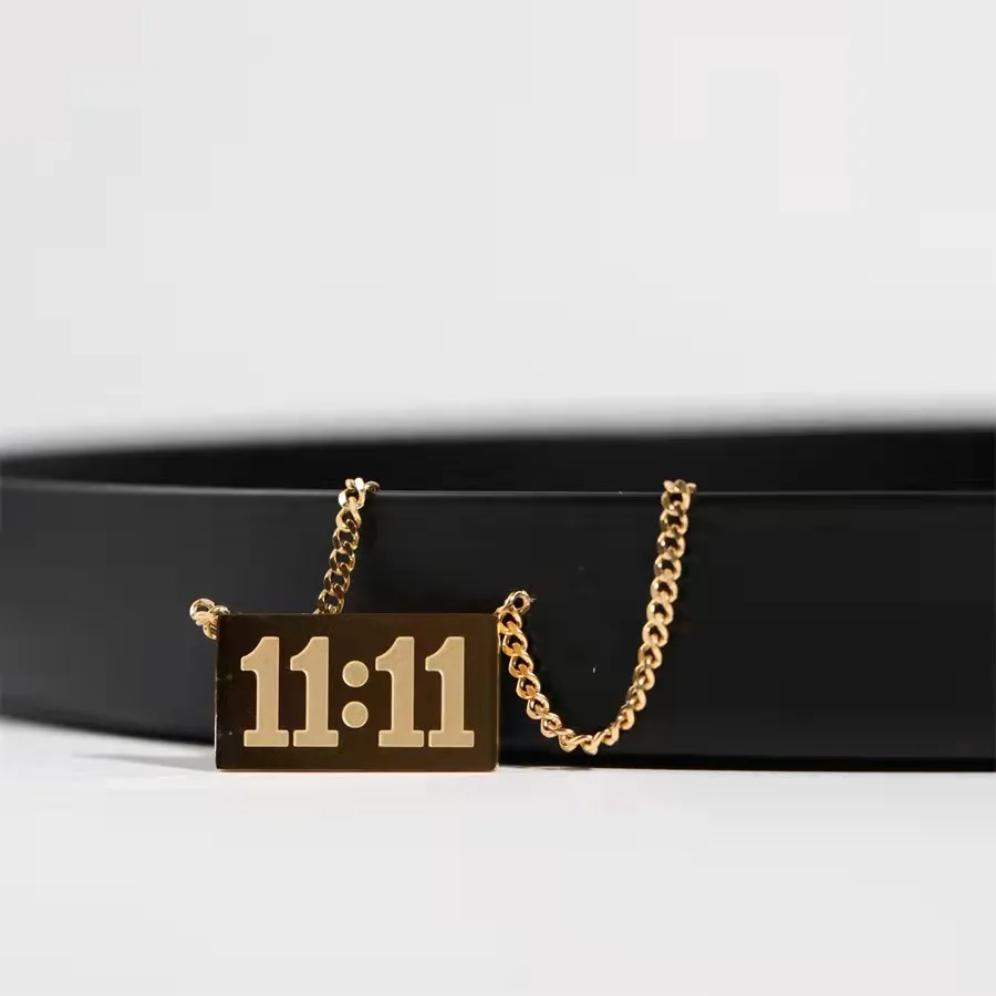 

Ожерелье с буквами из нержавеющей стали, простое колье с квадратными цифрами и одиннадцатью, покрытое золотом, для женщин и девушек, Ювелирн...