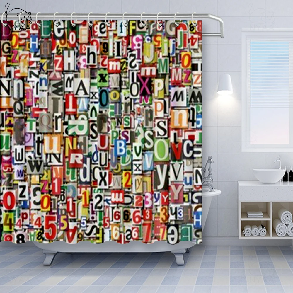 Занавеска в ванную комнату с цветным графическим рисунком и буквами алфавита для