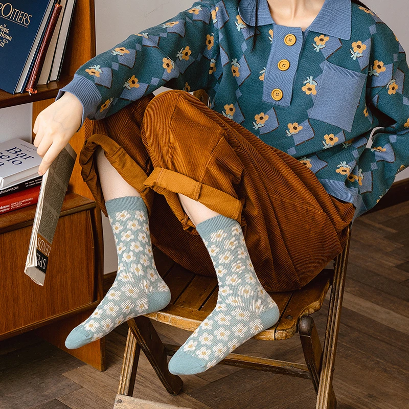 Зимние осенние теплые вязаные женские длинные носки с цветами хлопковые модные