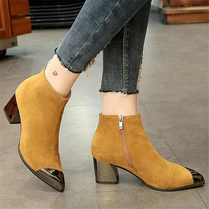 

New women's boots short thick with fashion tip cold winter warm soles with casual non-slip wear winter boots women ankle shoes
