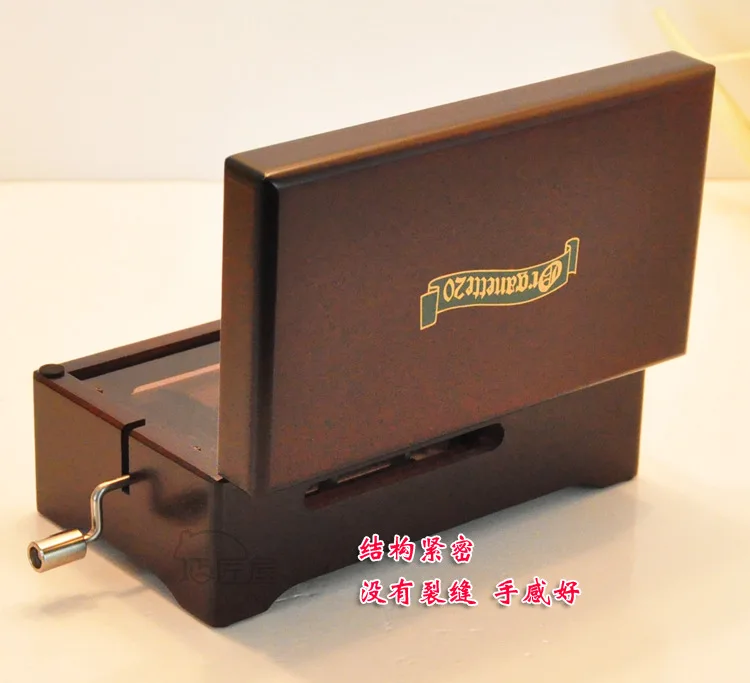 Free shipping A skillful craftsman house wooden hand tape music box can do stuff TDM202A since