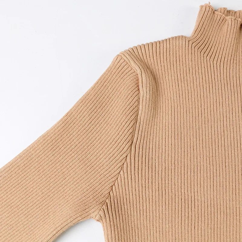 Женское трикотажное платье облегающее с поясом в полоску и длинным рукавом Осень