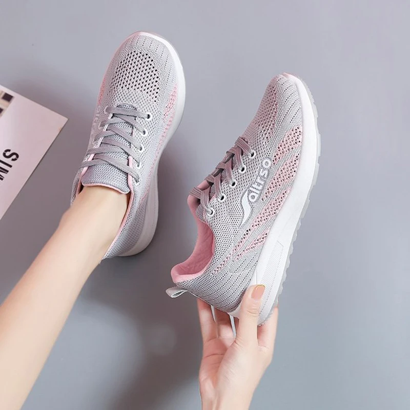 

2021 New Women's Sports Shoes Fashion Women's Sneakers Women Mesh Casual Light Soft Flat Shoes Breathable Plus Size Footwear