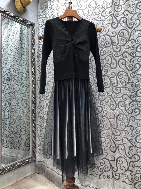 

2020 autumn and winter new women's fashion V-neckline twisted hem color matching stitching mesh knitted dress 1224